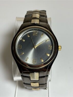 FMD ZRT15515F9 Classic Two-Tone Men's Wristwatch - Gray Dial with Gold Accents